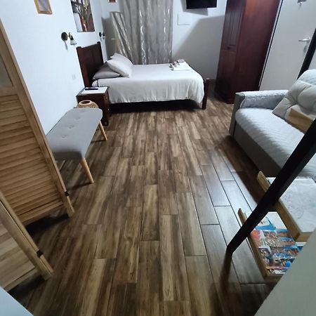 Bed And Breakfast Raggio Di Sole Iglesias Exterior photo