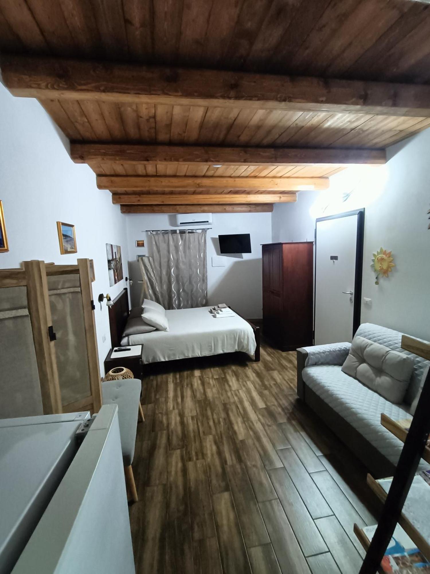 Bed And Breakfast Raggio Di Sole Iglesias Exterior photo