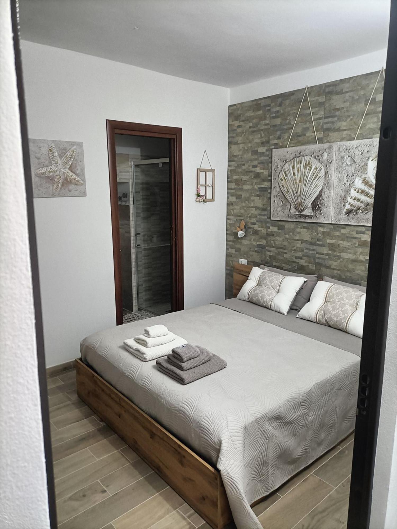 Bed And Breakfast Raggio Di Sole Iglesias Exterior photo